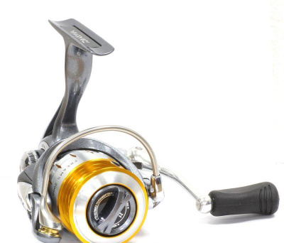 Катушка Daiwa 11 Freams 2000