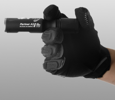 Тактический фонарь Armytek Partner A1 Pro