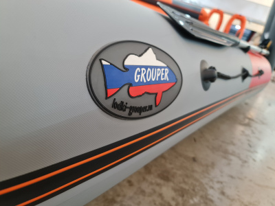 Лодка Grouper GR 335 НДНД (серо - красный) модель 2026 г