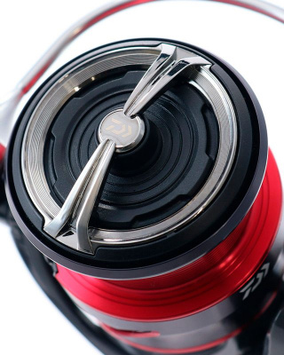 Катушка Daiwa Fuego 20 LT 4000-CP